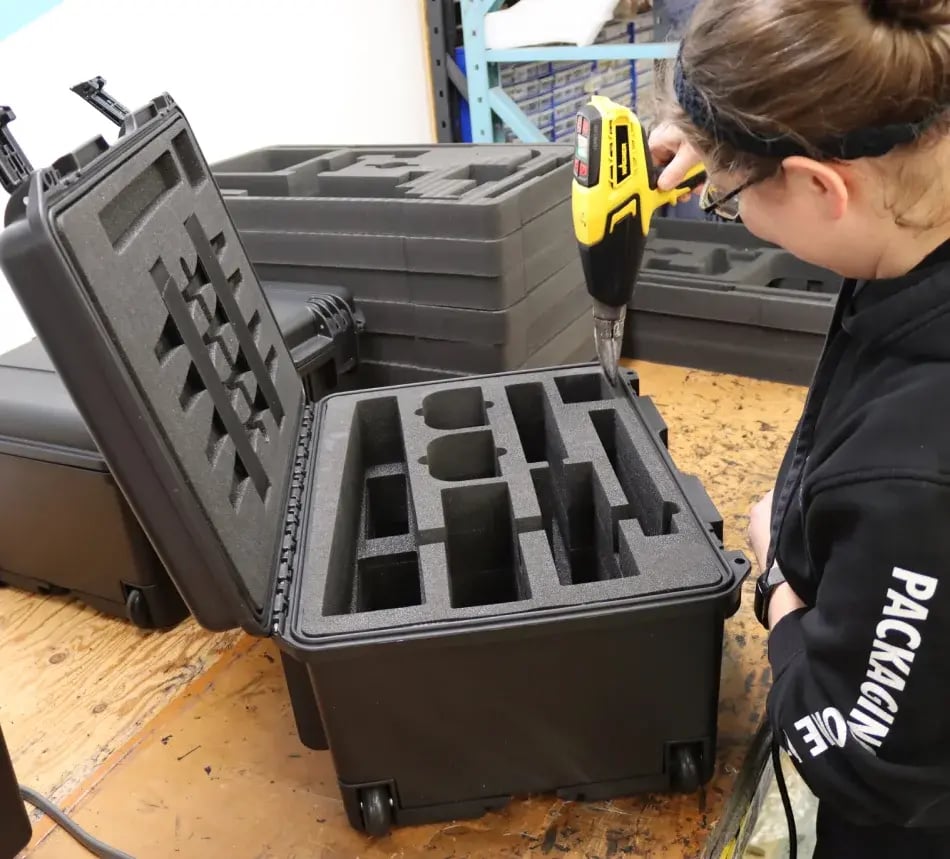 custom-foam-packaging-insert-cutting