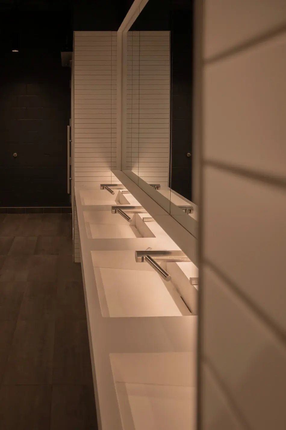 behind-the-mirror-system